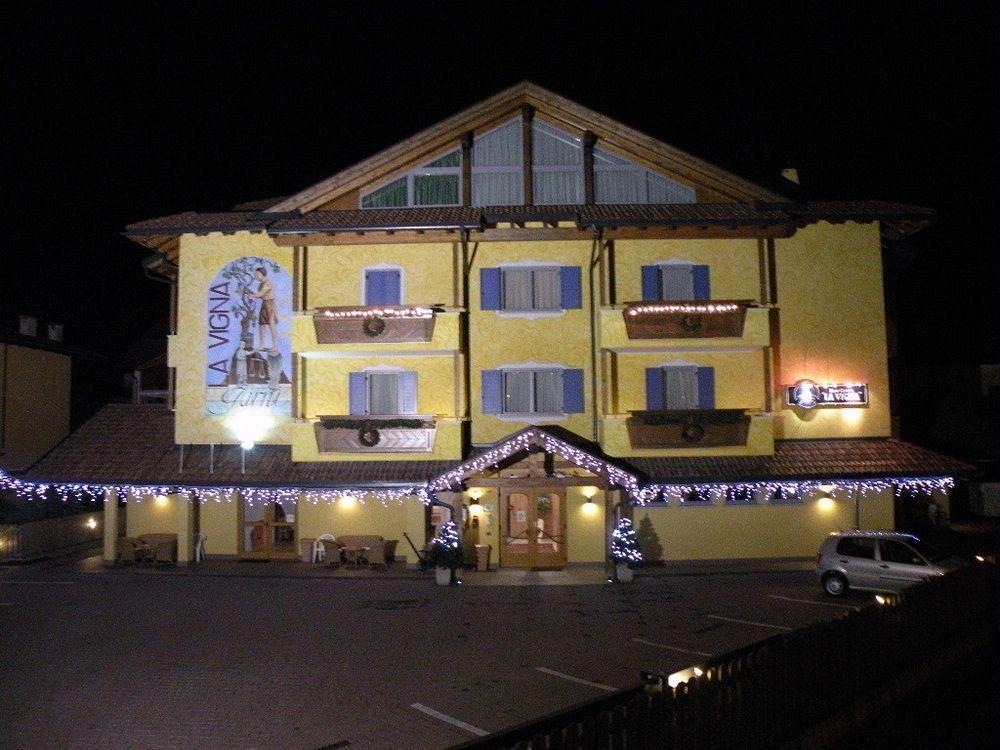 Hotel Garni La Vigna - Adult Friendly ซานมิเคเล อัลลาดิเจ ภายนอก รูปภาพ