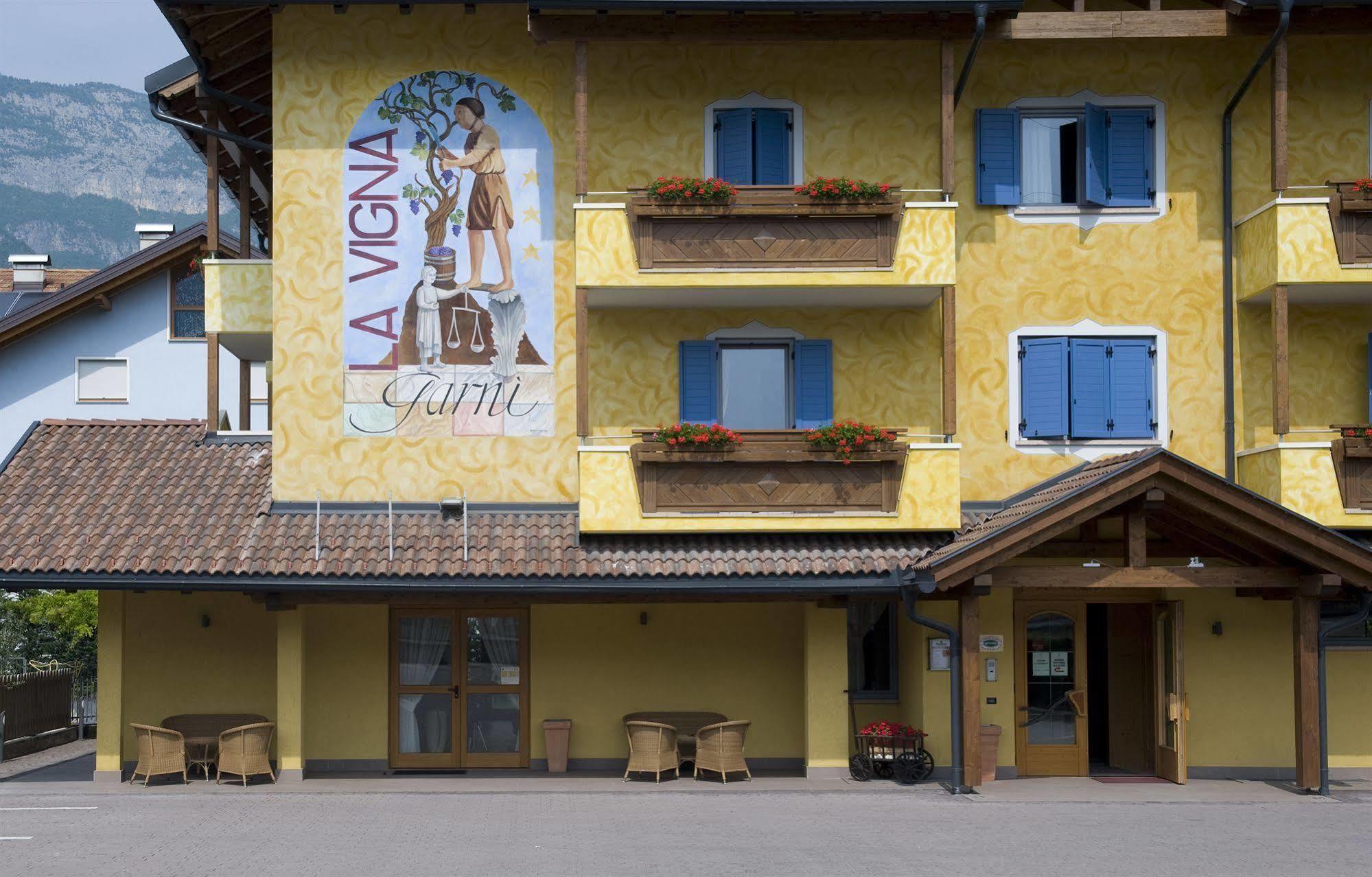 Hotel Garni La Vigna - Adult Friendly ซานมิเคเล อัลลาดิเจ ภายนอก รูปภาพ